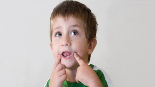 هرآنچه که باید راجع به لکنت زبان در بچه ها بدانیم