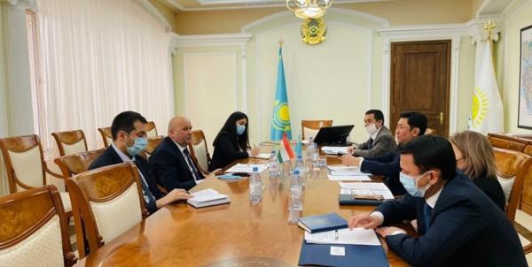 زمینه های همکاری تاجیکستان و قزاقستان در بخش انرژی آنالیز شد